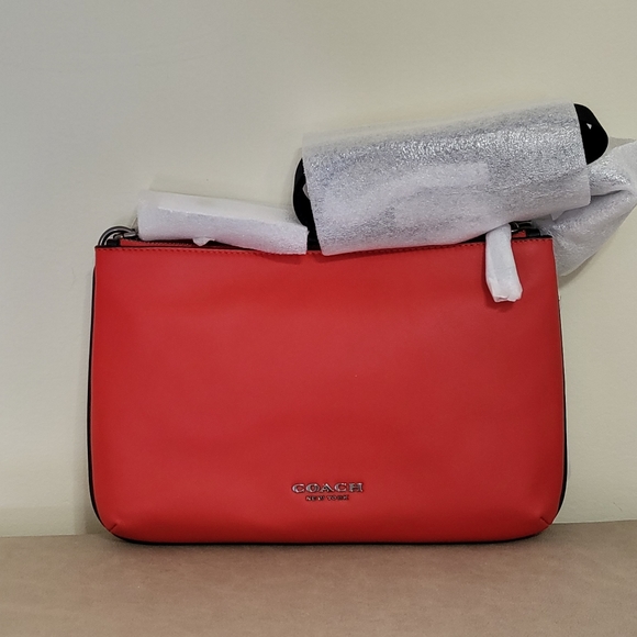 Coach Everett Crossbody In Colorblock Signature Canvas - Picture 5 of 7